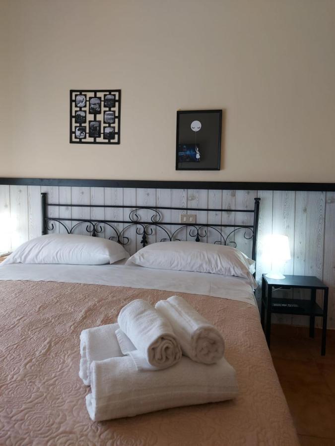 Albergo Ristorante Bar Pizzeria La Lanterna Santi Cosma e Damiano 외부 사진